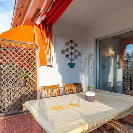 Lu&cia Jardin Al Mar 3